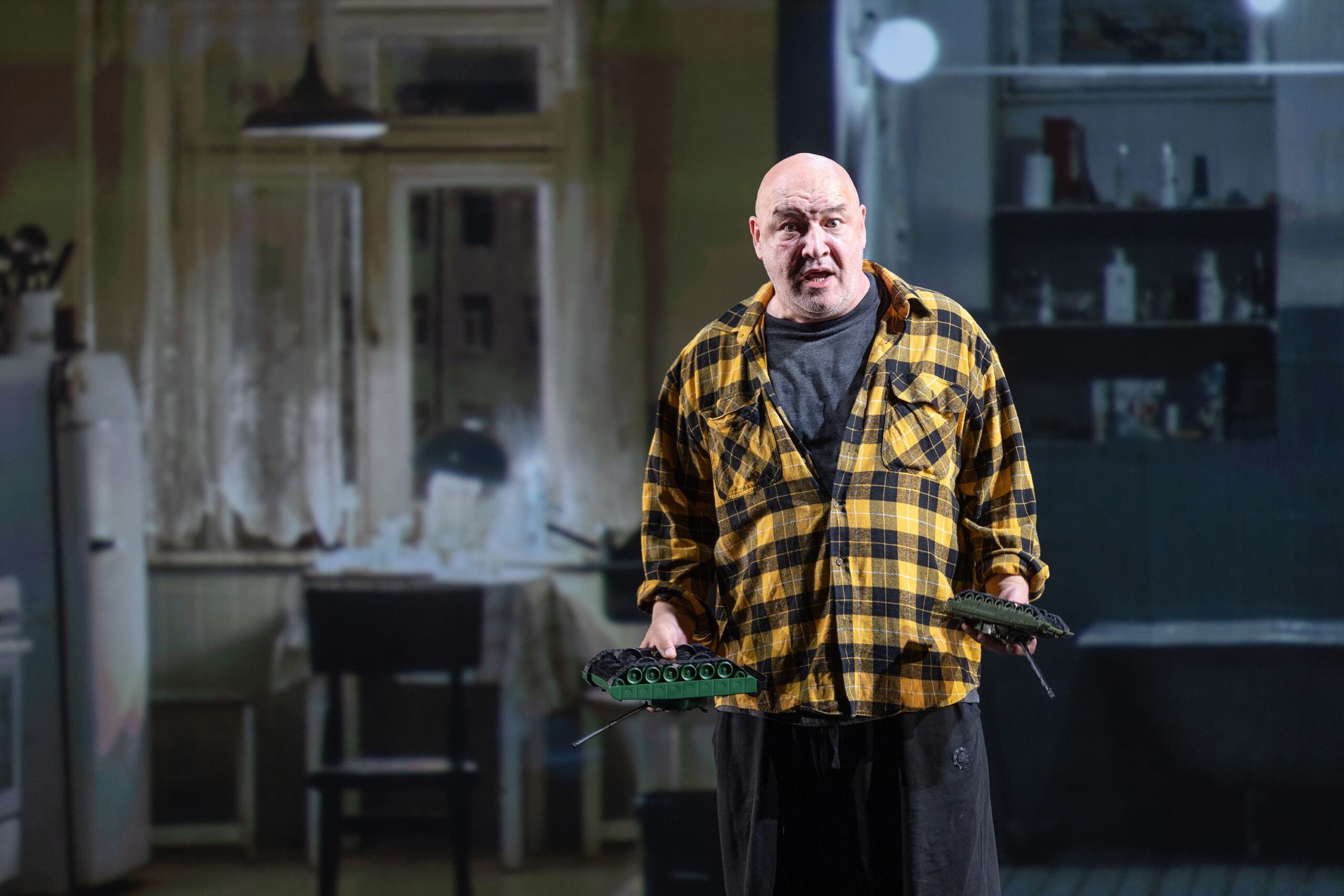 «ЗАПИСКИ СУМАСШЕДШИХ» - Максим Суханов и Чулпан Хаматова — изображение 2