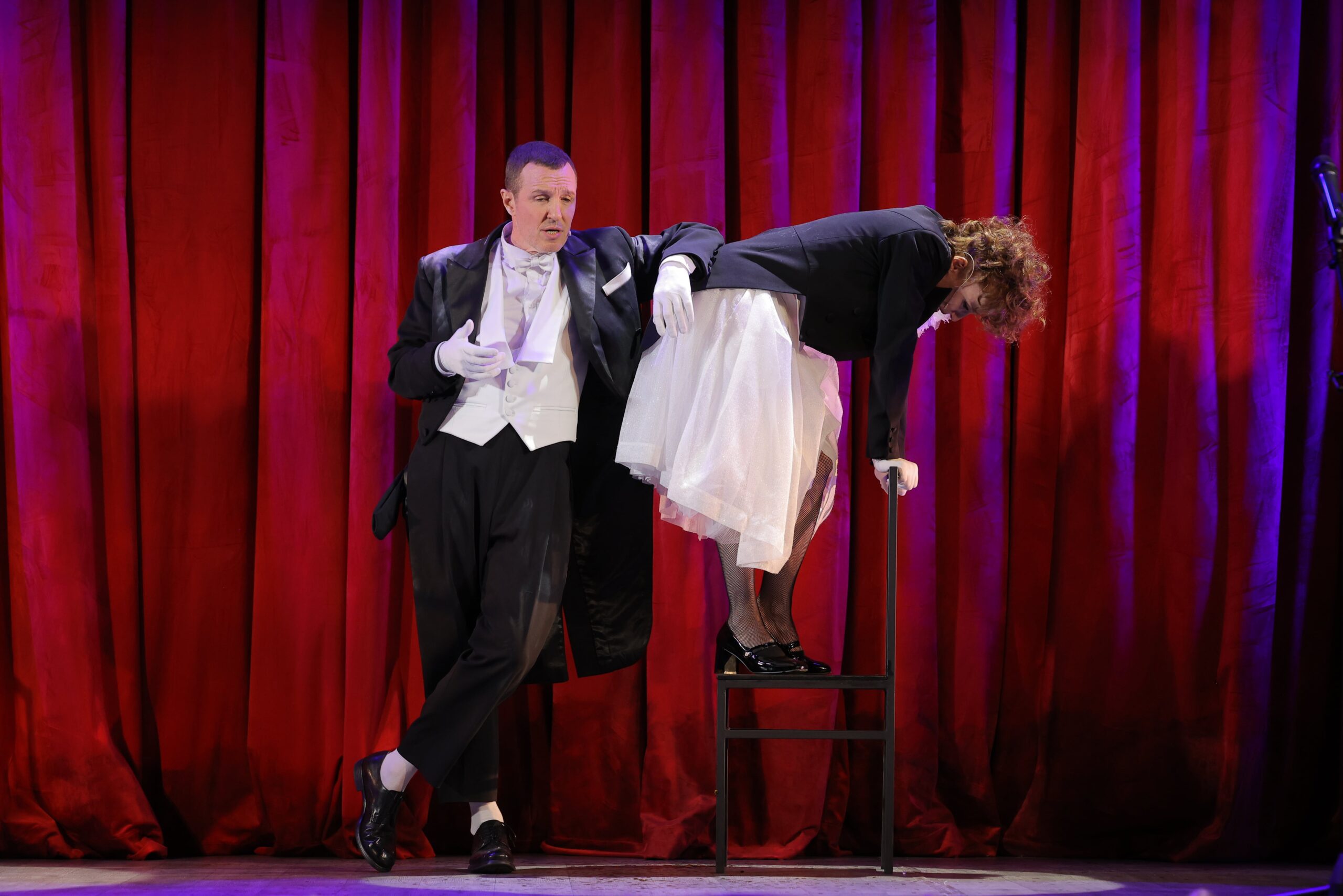 Спектакль-кабаре «ТОРГОВЦЫ РЕЗИНОЙ» — изображение 9